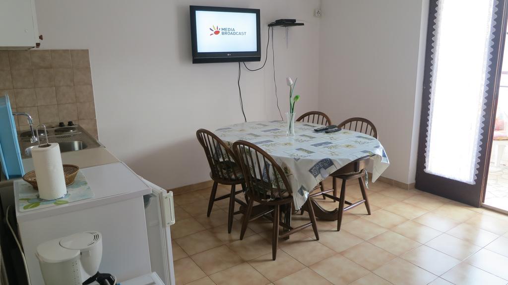 Apartment Josipa Malinska Εξωτερικό φωτογραφία